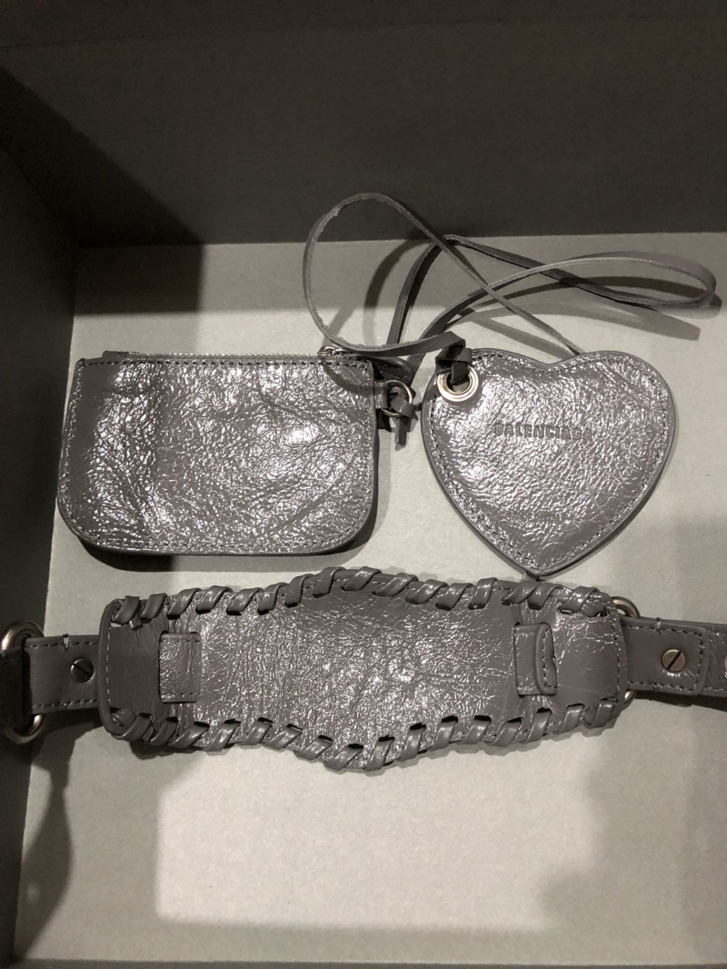 Ba1en*iaga le cagole bags